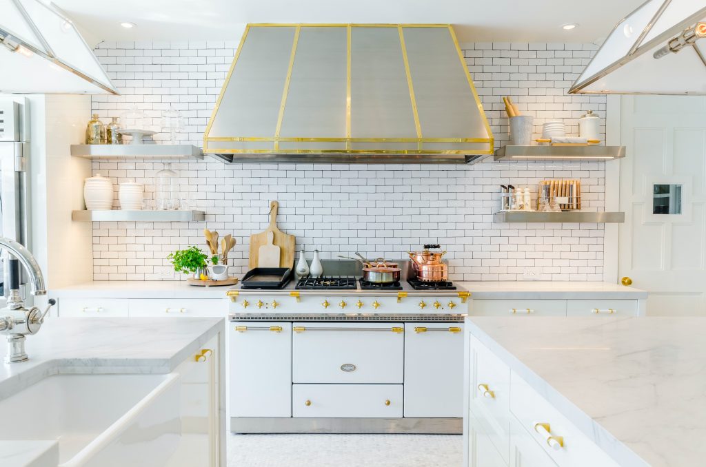 Kitchen remodel in Texas, white subway tile backsplash